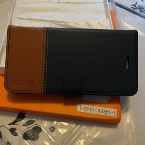 New in the box Tucch Ipone wallet New in a gift box